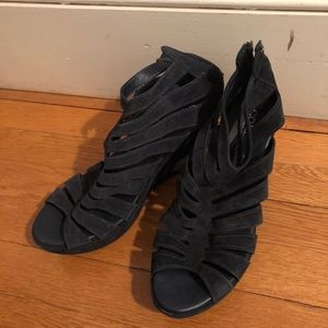 Cordani Navy Wedge